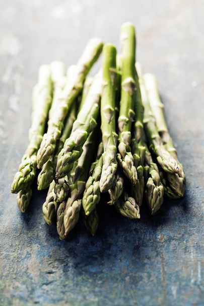 Bunch of fresh asparagus - Foto, imagen