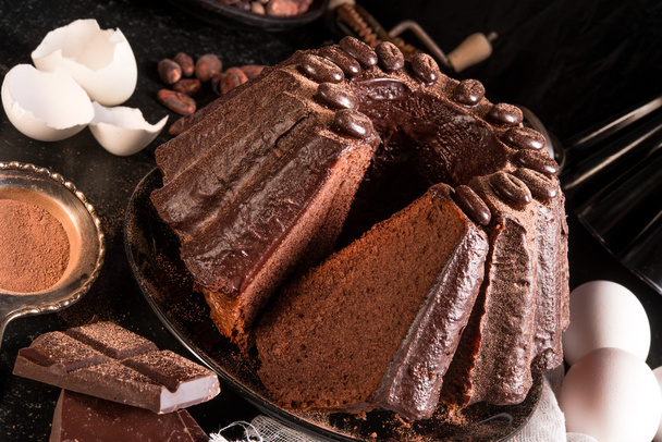 Chocolate cake close up - Foto, afbeelding