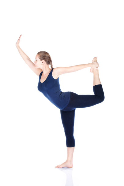 Yoga natarajasana dancer pose - Foto, afbeelding