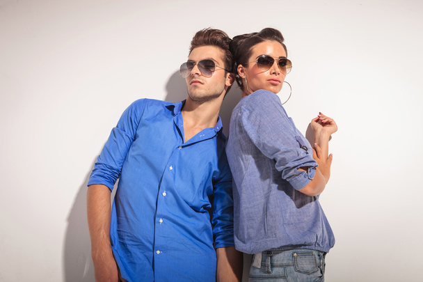 Down view of a casual couple posing together  - Foto, imagen