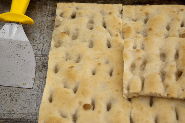 Focaccia ligure - лигурийский соленый торт
 - Фото, изображение