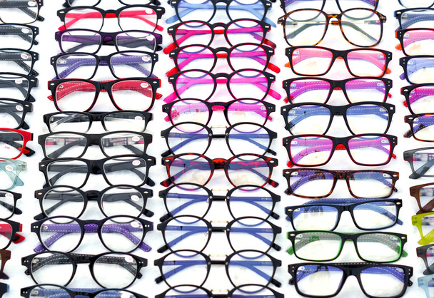 Värikäs silmälasit valikoima
 - Valokuva, kuva