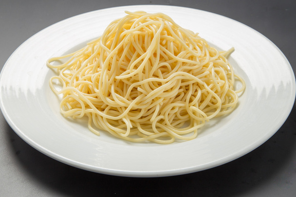 Spaghetti con salsa
 - Foto, immagini