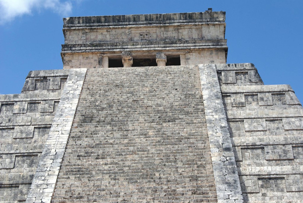 El castillo in chichen itza, mexico - Foto, afbeelding