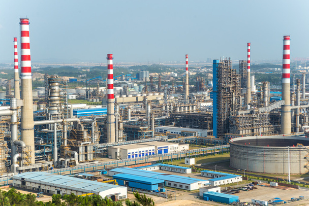 refinerías e instalaciones
 - Foto, Imagen