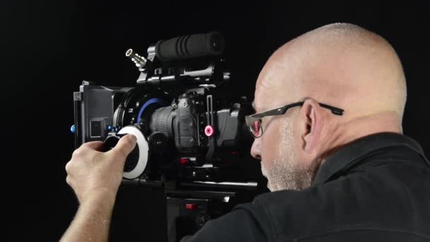 Kameraman s profesionální kamerou - Záběry, video