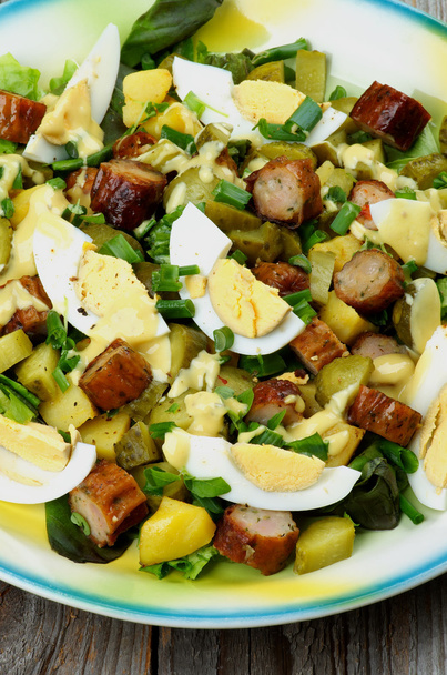 salada de batata e salsicha
 - Foto, Imagem