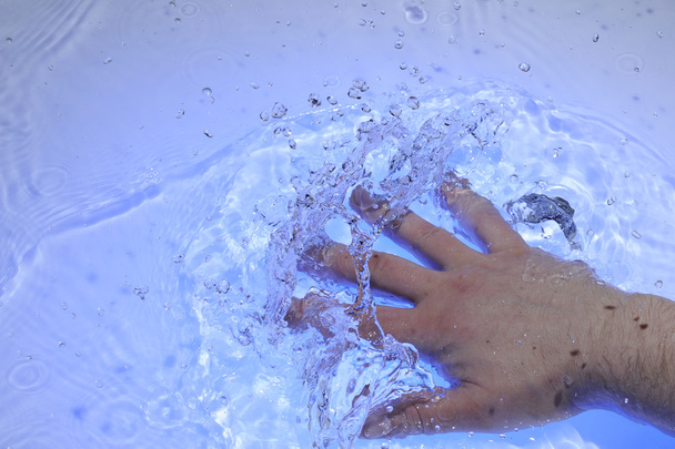 Hand in water - Foto, Imagen