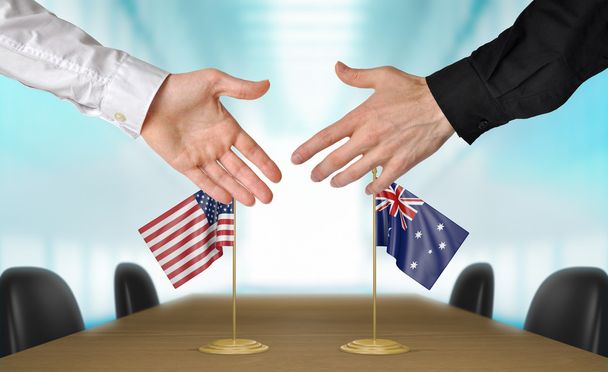 Diplomatici di Stati Uniti e Australia concordano un accordo
 - Foto, immagini