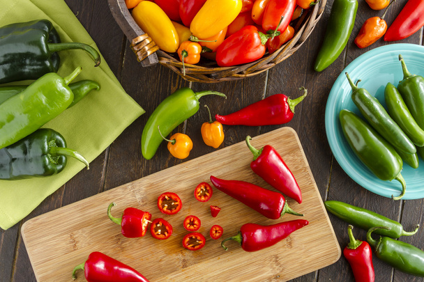 Hot Sweet and Chili Pepper Varieties - Valokuva, kuva