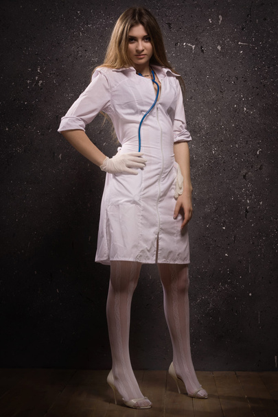 Seksikäs kaunis nuori sairaanhoitaja
 - Valokuva, kuva