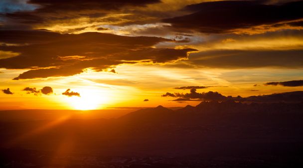 Wschód słońca  nad Tatrami - 写真・画像