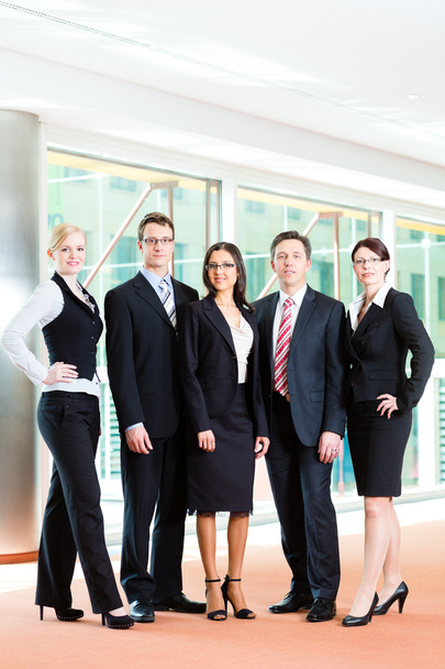 Wirtschaft - Gruppe von Geschäftsleuten im Amt - Foto, Bild
