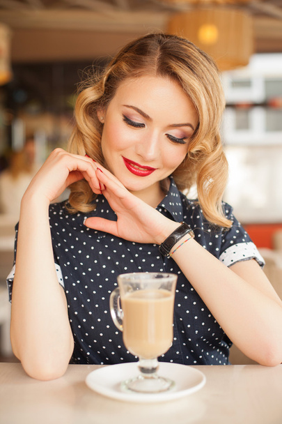 retro beautiful woman in restaurant cafe with coffee - Zdjęcie, obraz