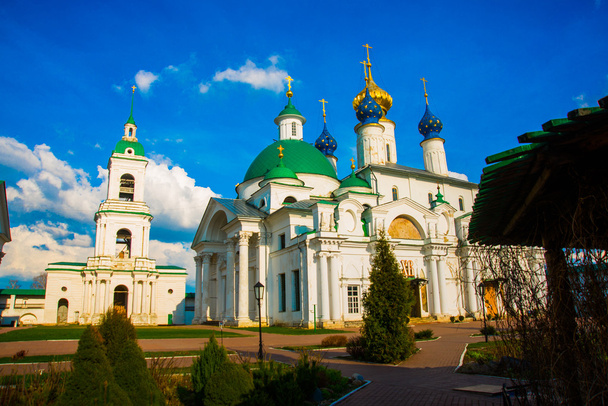 Spaso-Yakovlevsky monastery in Rostov the Great, Russia. - Foto, imagen