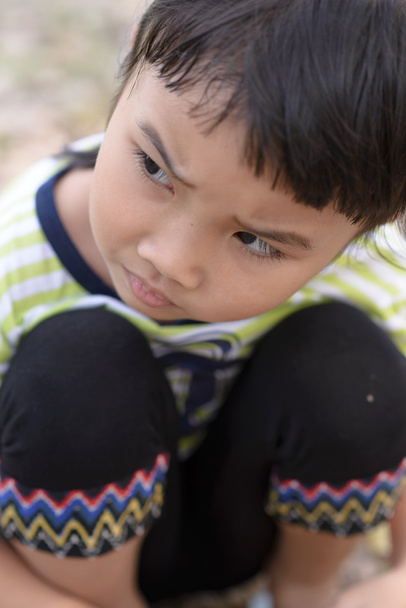  Retrato infantil com comtato ocular
 - Foto, Imagem