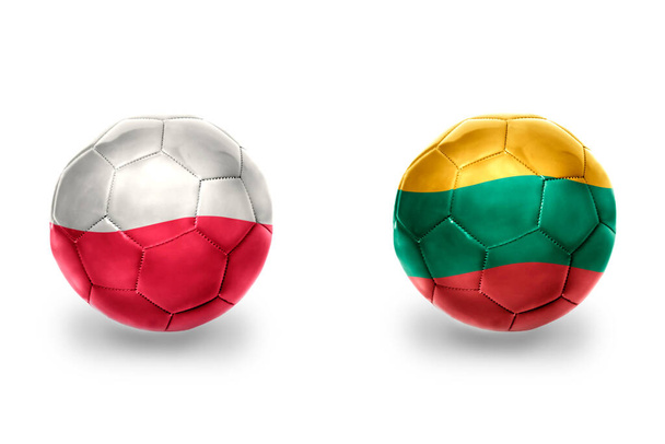 realisztikus futball labdák nemzeti zászlókkal lithuania és Lengyelország, focicsapatok. a fehér háttér. - Fotó, kép