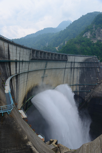 Kurobe-Staudamm in Toyama, Japan - Foto, Bild