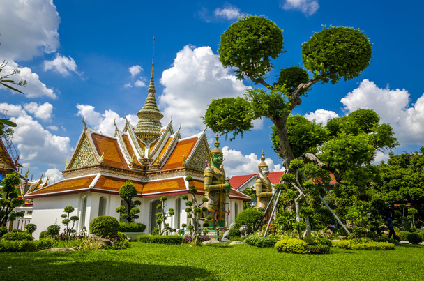 Gran Palacio templo Buddhist
 - Foto, imagen