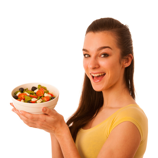schöne asiatische kaukasische Frau mit einer weißen Schüssel gemischten Salat - Foto, Bild