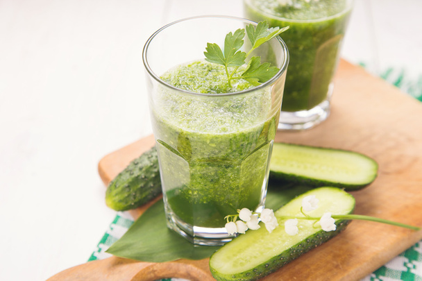 smoothie with cucumber - Foto, afbeelding