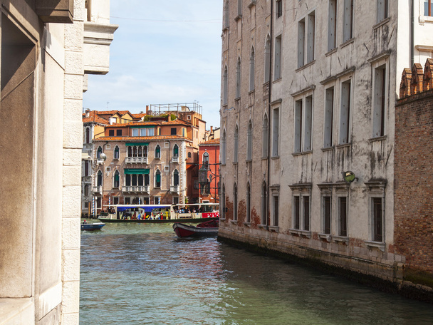 VENICE, ITALY - on APRIL 30, 2015. Typical urban view - Photo, image