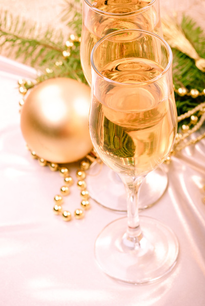Two glasses of champagne - Φωτογραφία, εικόνα
