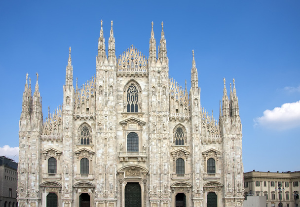 ミラノの大聖堂のファサード - 写真・画像