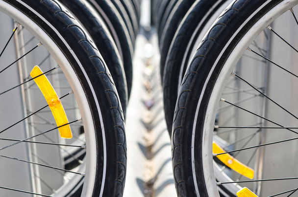 pneus de bicicleta
 - Foto, Imagem