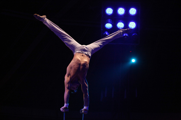 Czech equilibrist performs - Valokuva, kuva