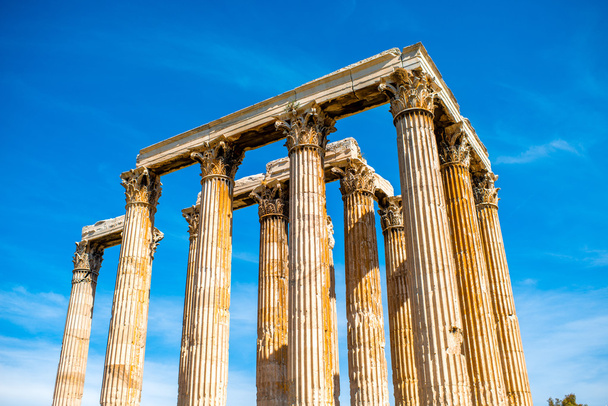 Ruiny świątyni Zeusa w Atenach - Zdjęcie, obraz