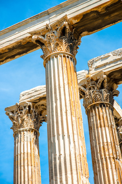 Colonnes corinthiennes du temple de Zeus en Grèce
 - Photo, image