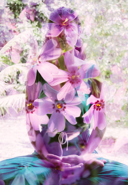 Woman blended with pink flowers - Foto, immagini