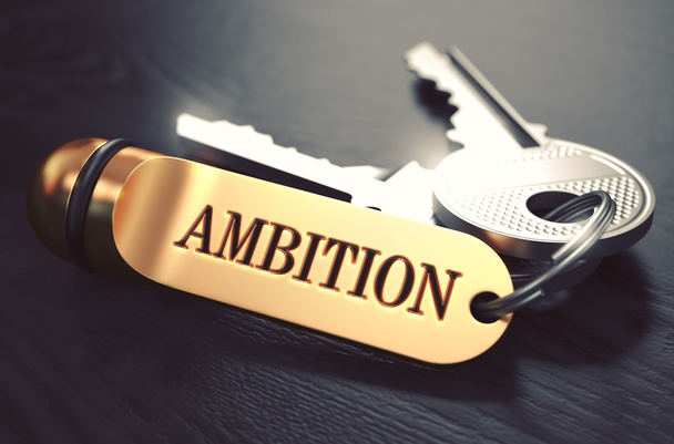 Ambíció koncepció. Kulcsok-val arany kulcstartó. - Fotó, kép