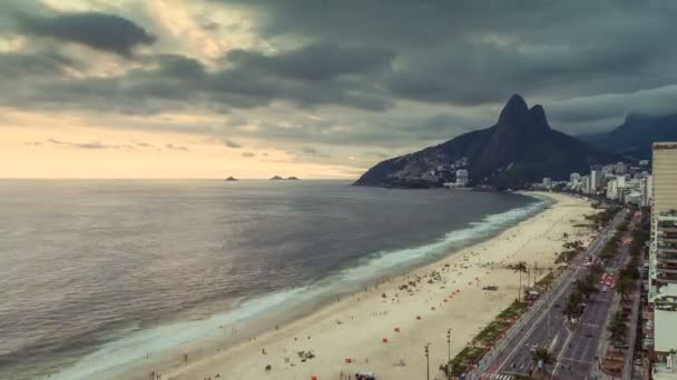 Ipanema Strand mit Menschen - Filmmaterial, Video