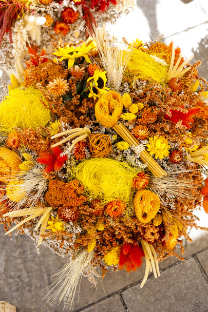 dried bouquets, market in Nyons, Rhone-Alpes, France - Фото, изображение