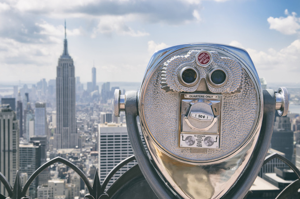 Scenic View of New York City with Telescope - Фото, зображення