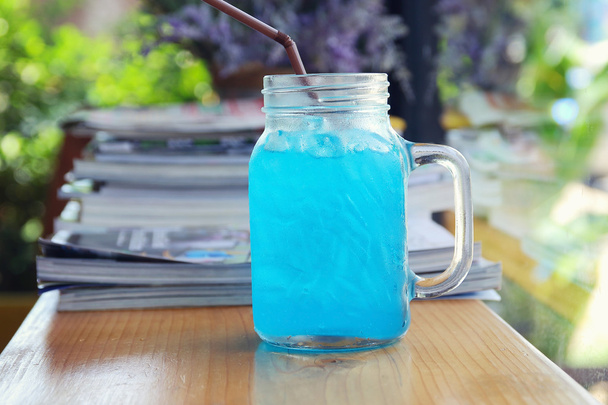 Blauwe Hawaiian kalk soda - Foto, afbeelding