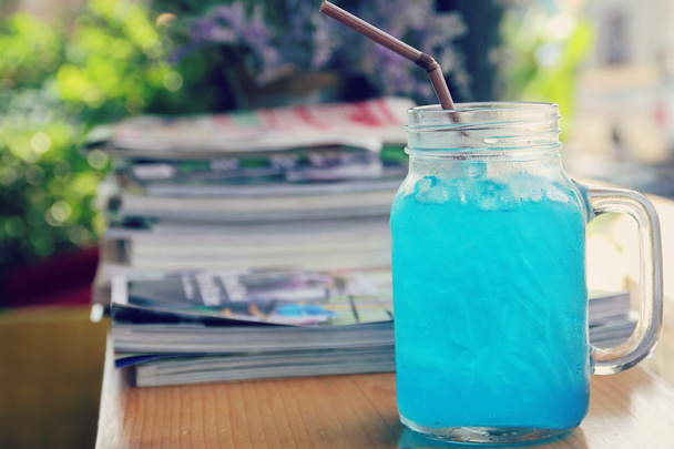 Soda de lima hawaiana azul
 - Foto, imagen