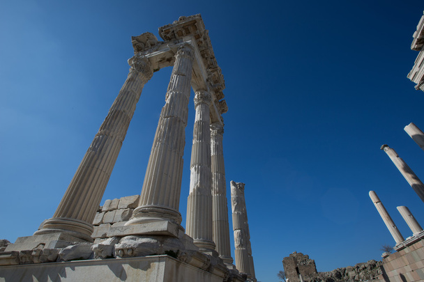 Ruinen Pergamonakropolis - Foto, Bild