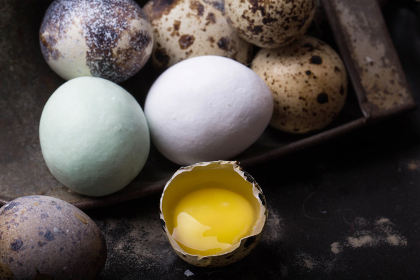 Quail eggs in the vintage metal scoop - Valokuva, kuva