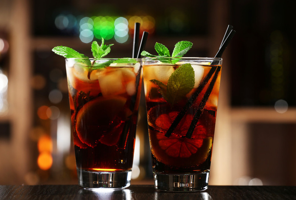 Glass of cocktail in bar - Zdjęcie, obraz