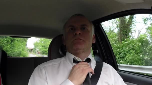 Manager biznesmen człowiek ludzi dojazdy jazdy samochodu do urzędu pracy - Materiał filmowy, wideo