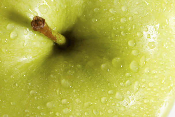 Manzana verde fresca sobre un fondo blanco. - Foto, Imagen