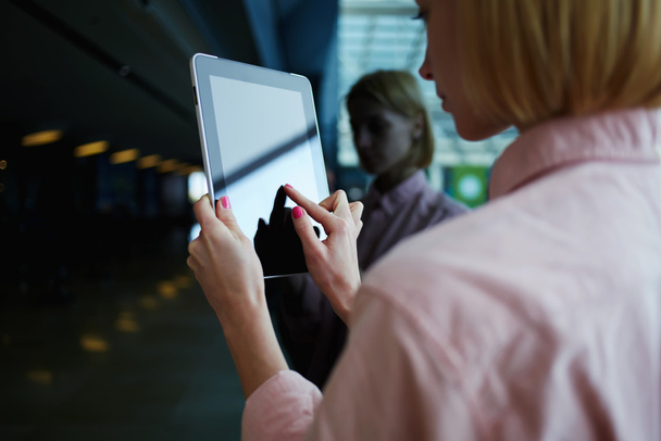 female person using digital tablet - Foto, Imagem