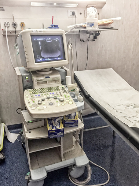 Macchina ad ultrasuoni in ospedale
 - Foto, immagini