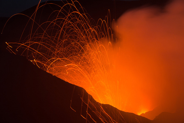 Yasur vulkaanuitbarsting - Foto, afbeelding