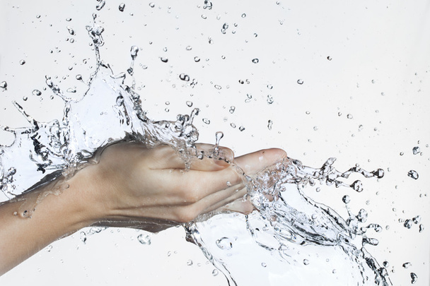 Water in hand - Φωτογραφία, εικόνα