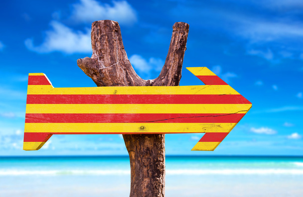 Деревянный знак Флага Каталонии
 - Фото, изображение