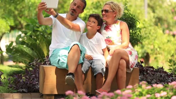 family taking selfie - Footage, Video